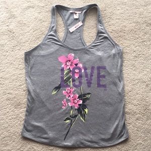 NWT Victoria’s Secret workout tank racerback flor